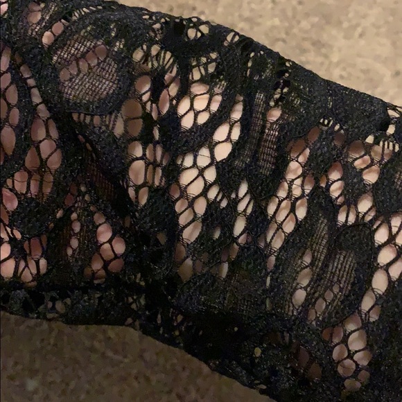 Black Top - Picture 4 of 5